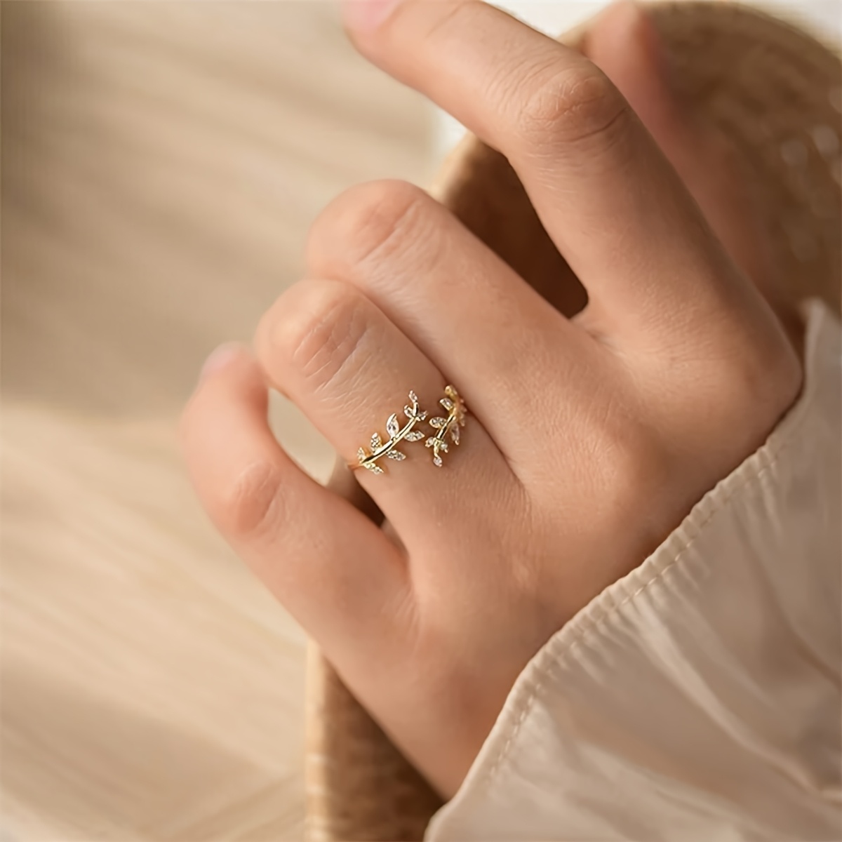 Adjustable Women's Ring 18K Plated Floral Jewelry for Weddings